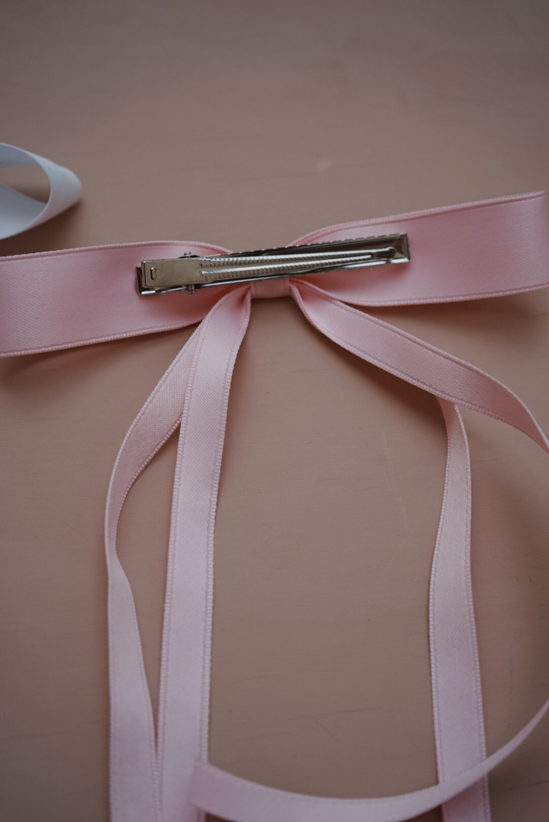 xoxo pink silk bow