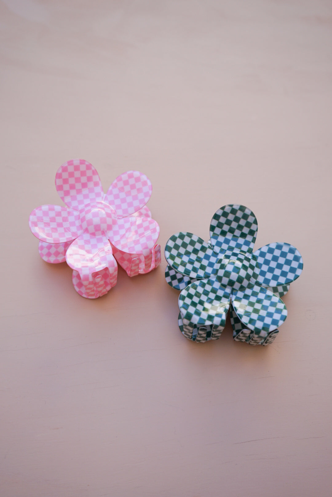 Checker Flower Claw (2 color options)