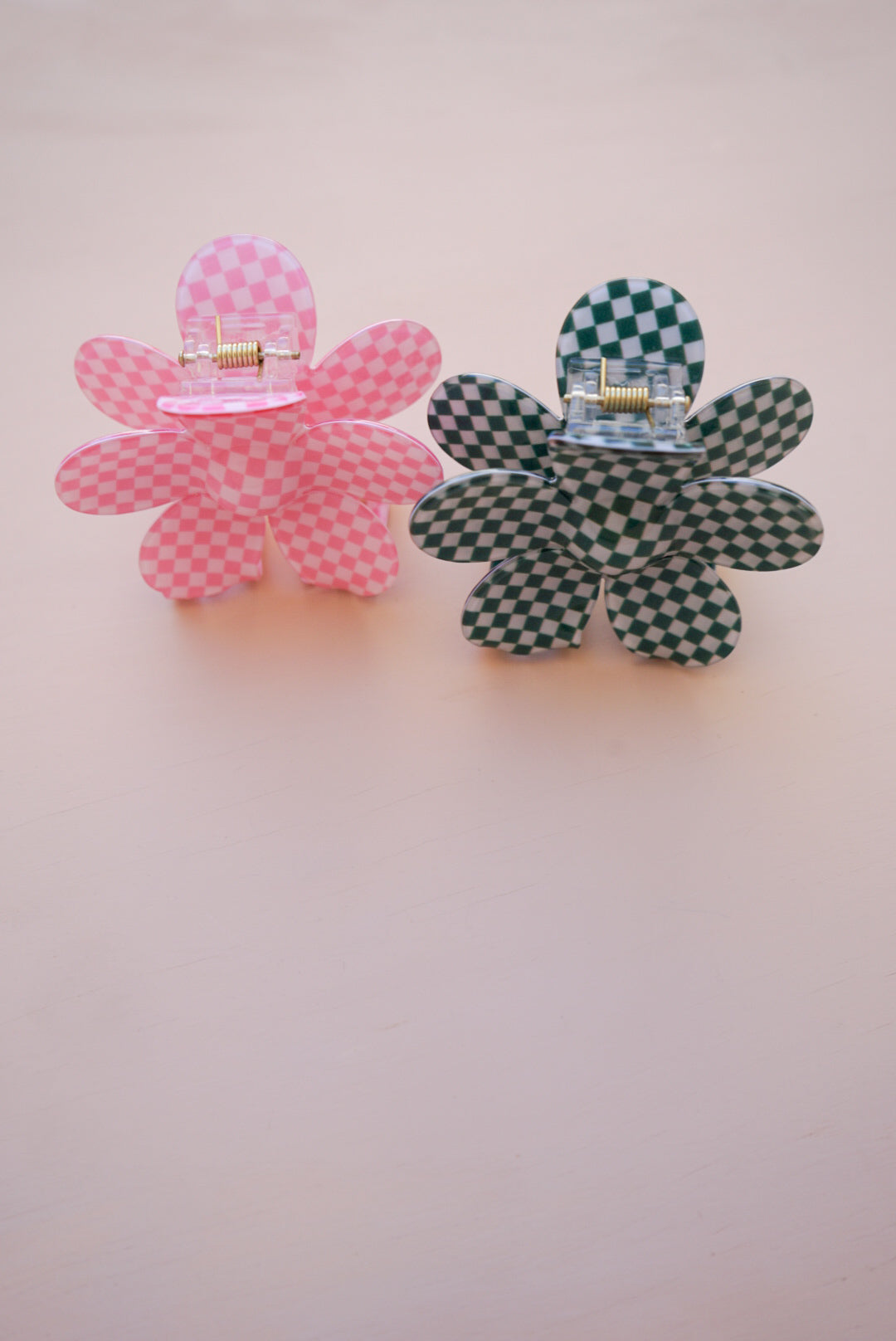 Checker Flower Claw (2 color options)