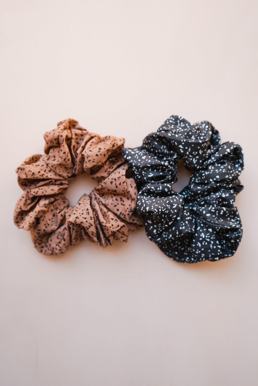 sassy oversized scrunchie (2 color options)