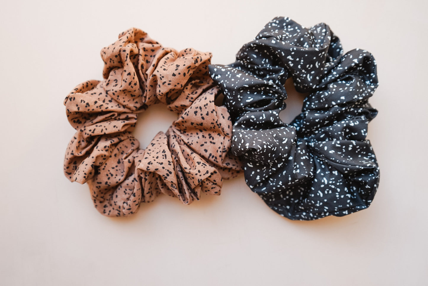 sassy oversized scrunchie (2 color options)