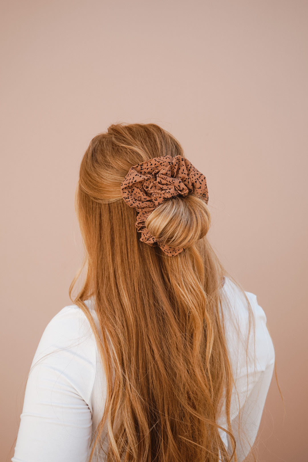 sassy oversized scrunchie (2 color options)