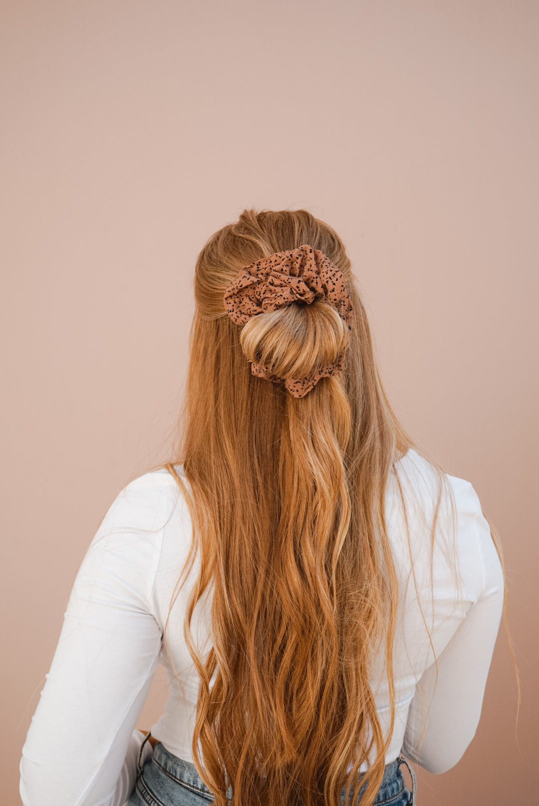 sassy oversized scrunchie (2 color options)