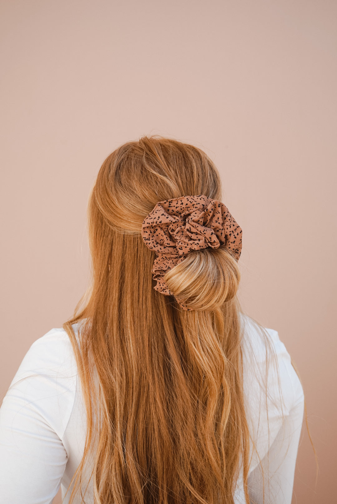 sassy oversized scrunchie (2 color options)