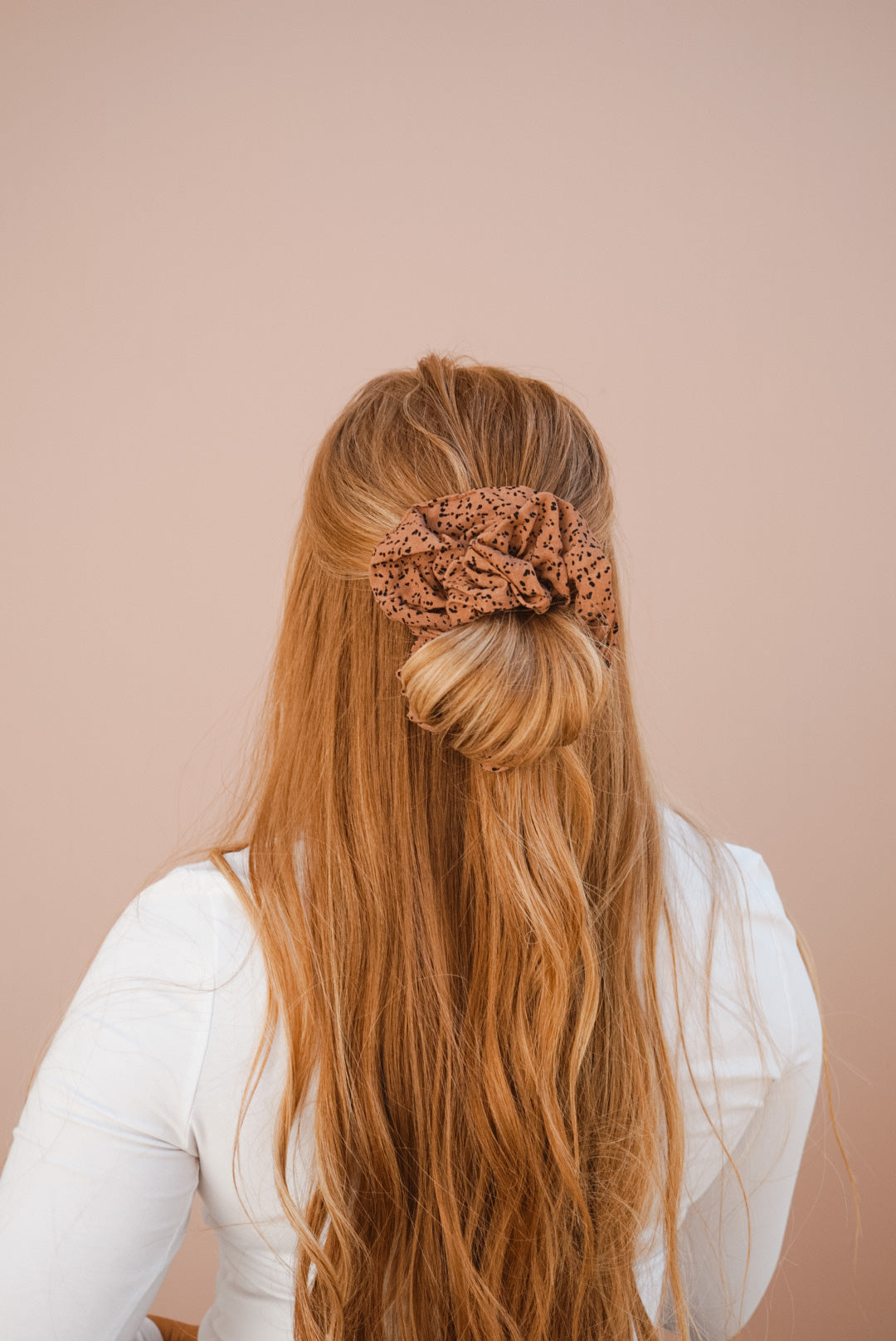 sassy oversized scrunchie (2 color options)