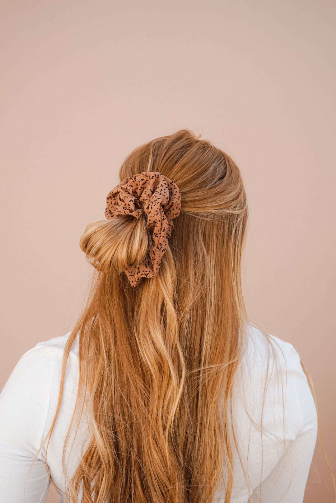 sassy oversized scrunchie (2 color options)