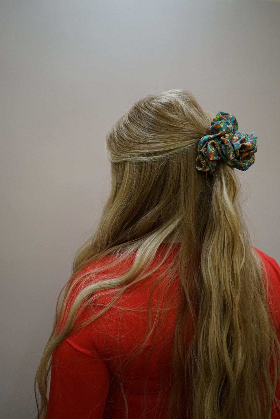 the first date floral oversized scrunchie