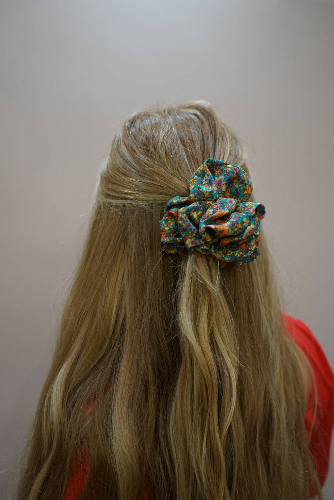 the first date floral oversized scrunchie