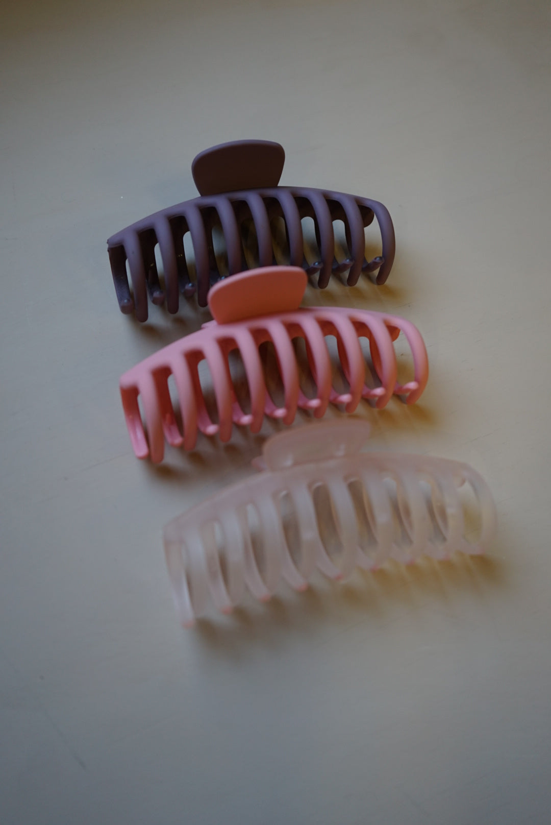 the pink OG spiral claw (3 color options)