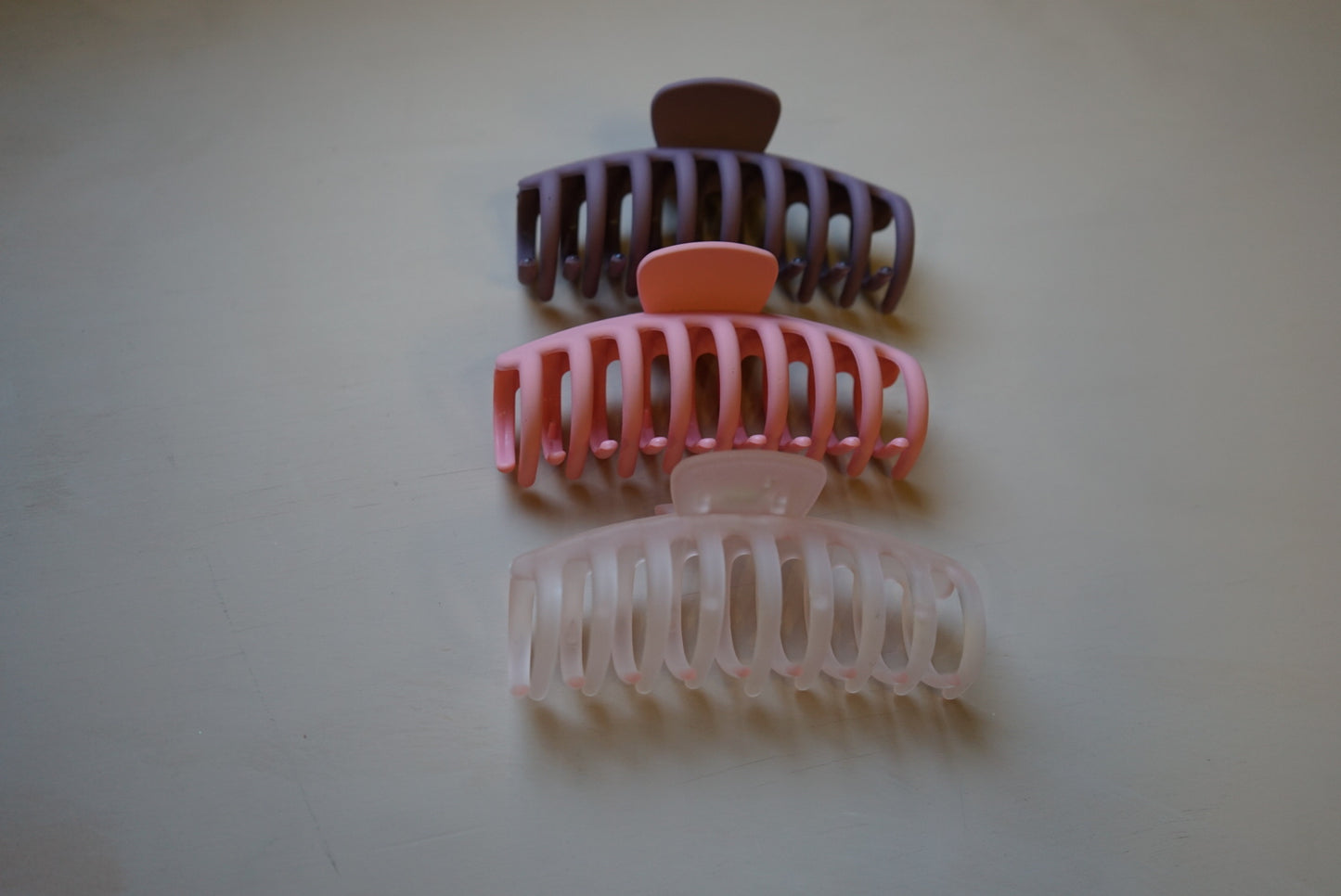 the pink OG spiral claw (3 color options)