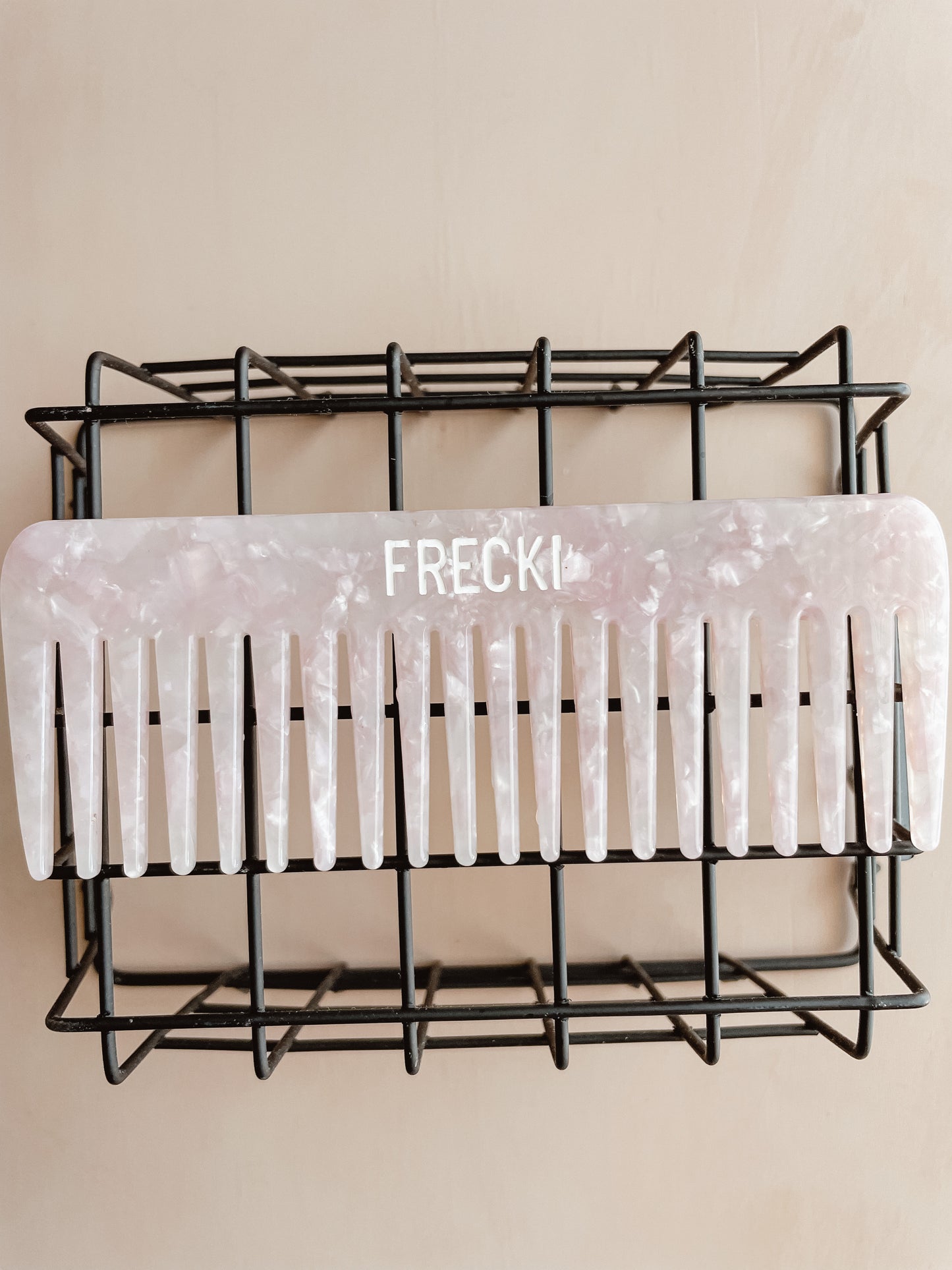 frecki detangling comb