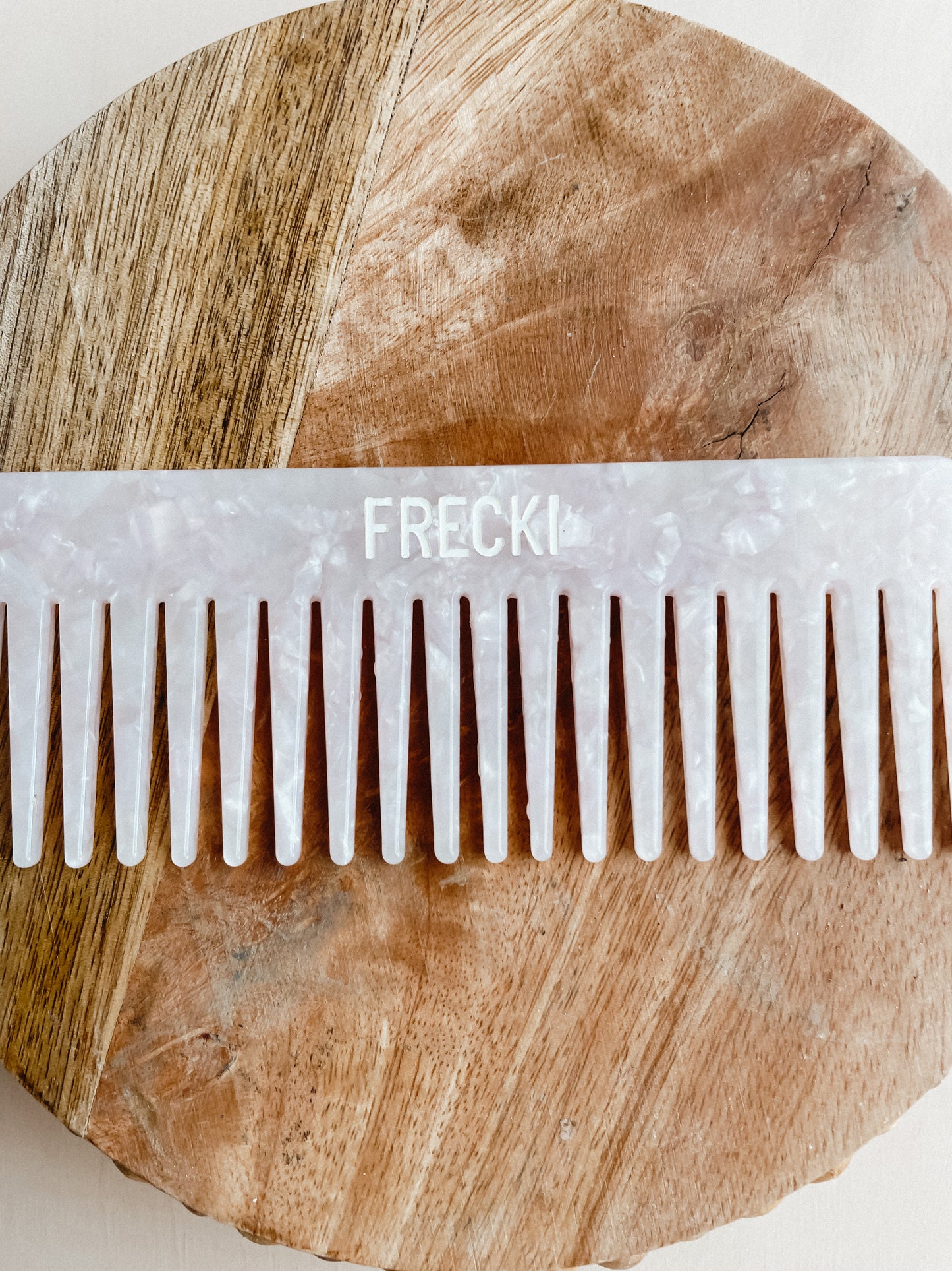 frecki detangling comb