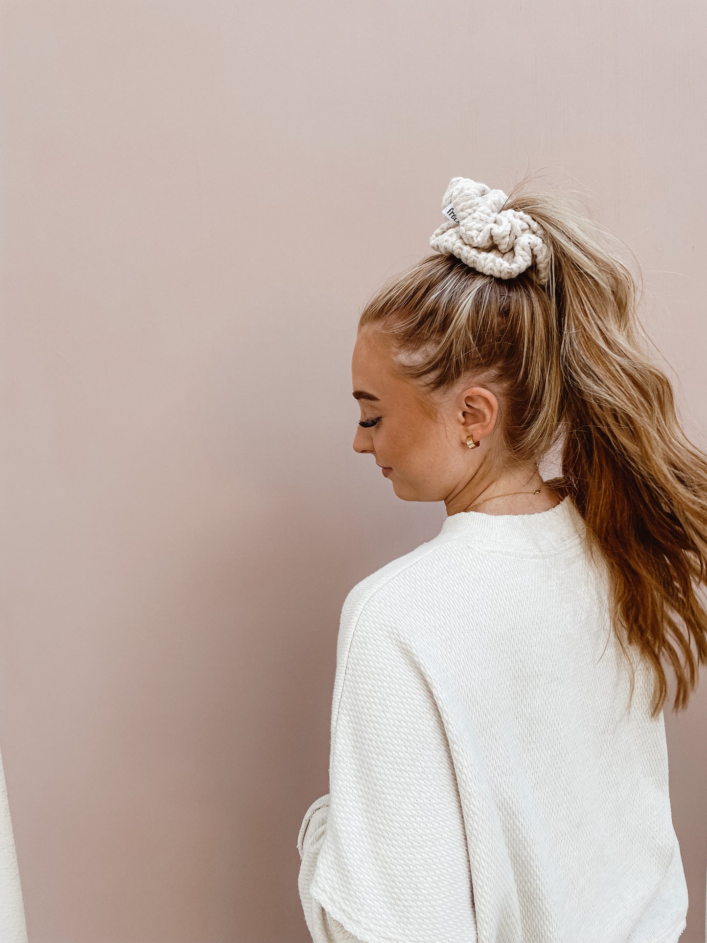 sweater season oversized scrunchie