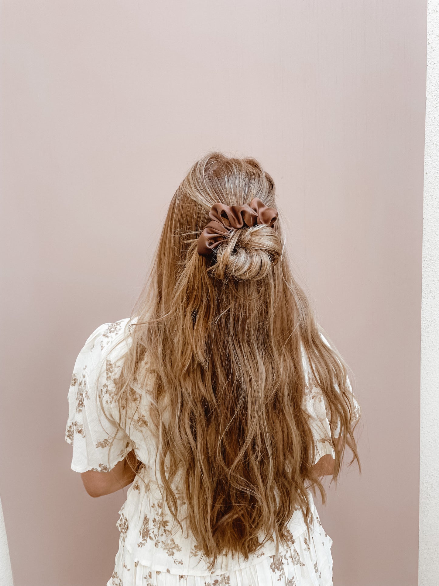 the chocolate oversized silk charmeuse scrunchie