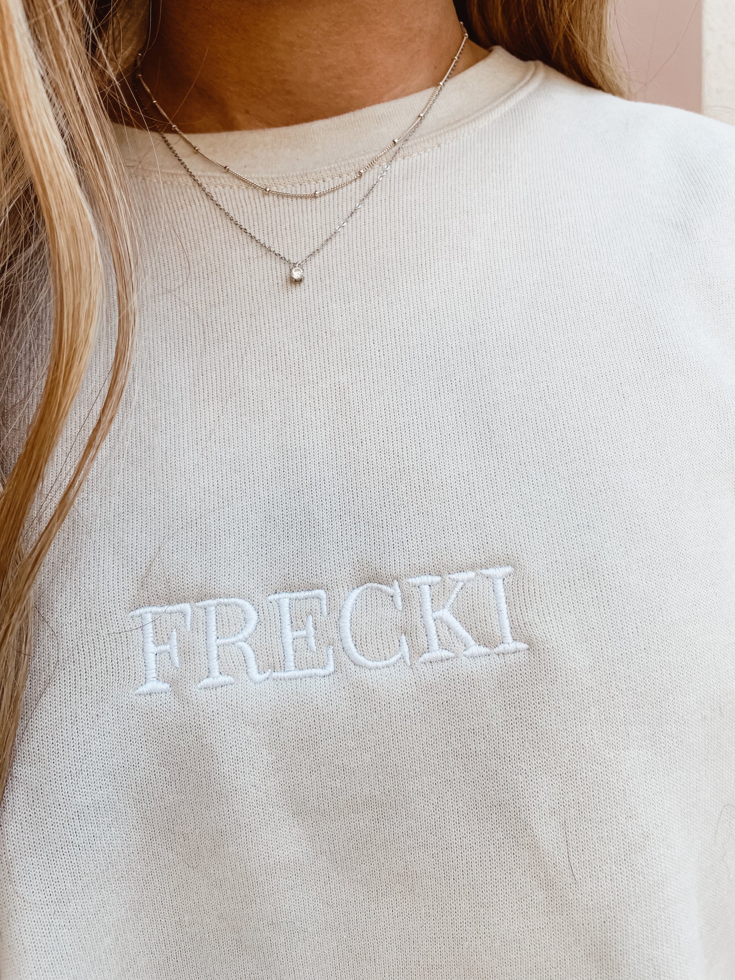 the frecki crewneck (2 color options)